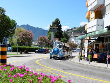 A spasso con il trenino turistico