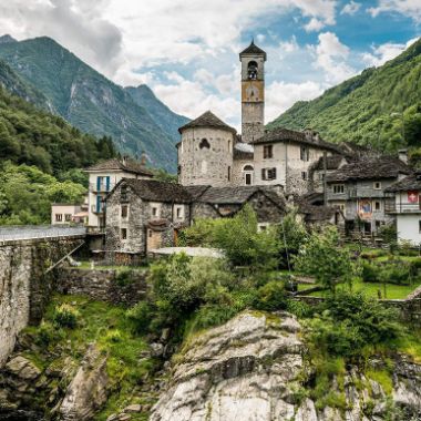 Übernachten im Valle Verzasca