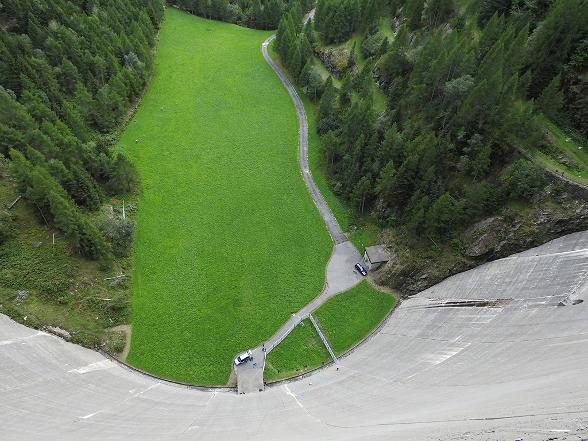 Arrampicata sulla diga del Sambuco