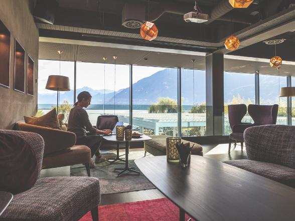 Coworking space BLU Restaurant & Lounge, Locarno (powered by coworkingbar.ch)