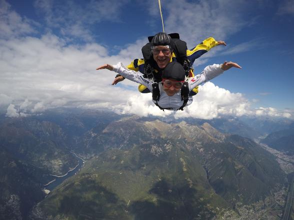 Parachutisme à Locarno